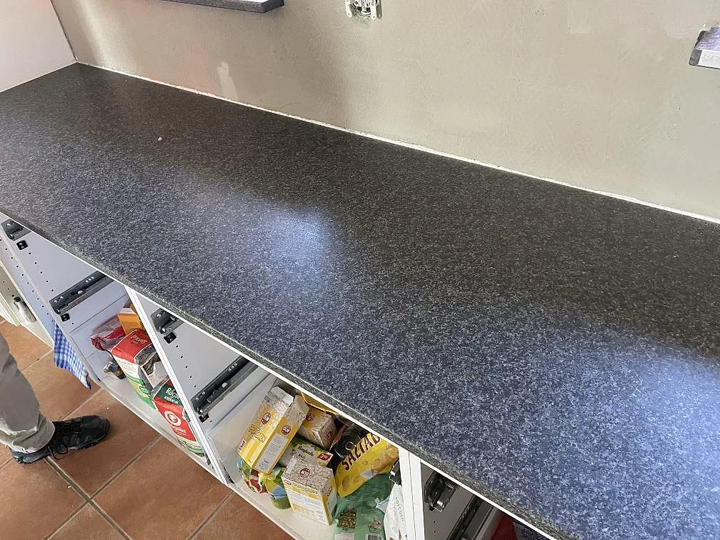 Køkkenbordplade i Nero Africa, Staffanstorp – billede 3