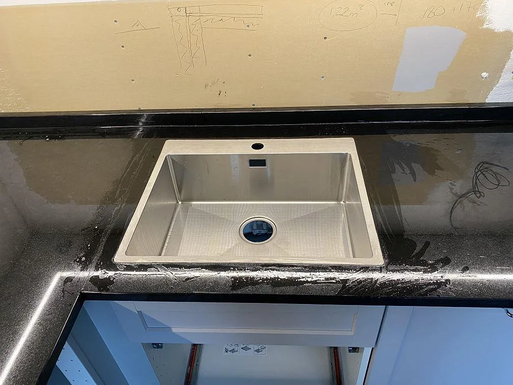 Køkkenbordplade i Nero Assoluto, Alingsås – billede 5