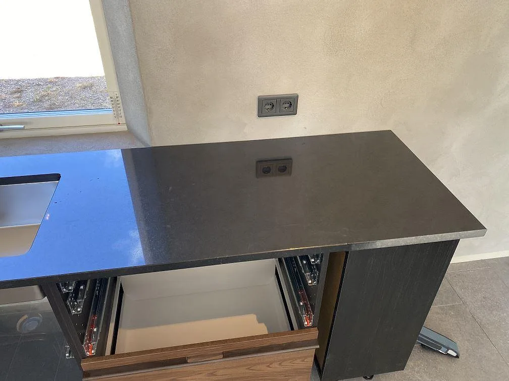 Køkkenbordplade i Nero Assoluto, Båstad – billede 5