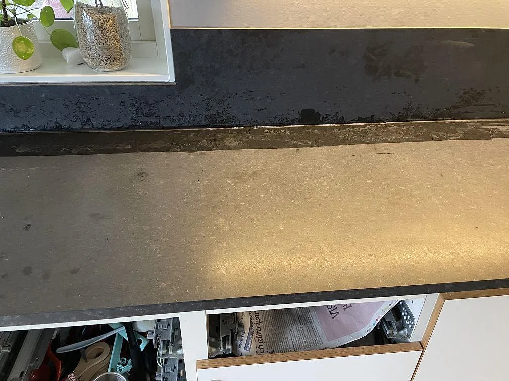 Køkkenbordplade i Nero Assoluto, Bjuv – billede 2