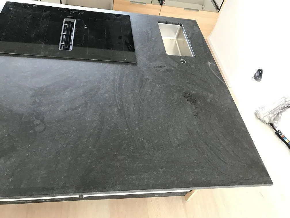 Køkkenbordplade i Nero Assoluto, Bunkeflostrand – billede 4