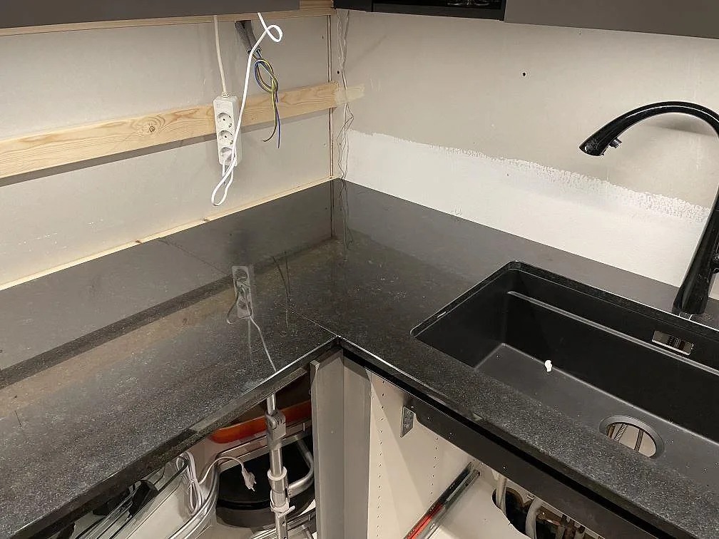Køkkenbordplade i Nero Assoluto, Dalby – billede 3