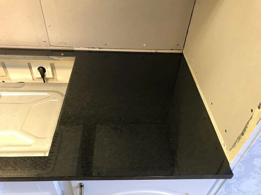 Køkkenbordplade i Nero Assoluto, Falköping – billede 2