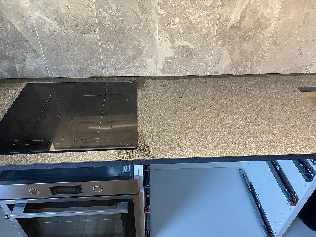 Køkkenbordplade i Nero Assoluto Flamed and Brushed, Limhamn – billede 7