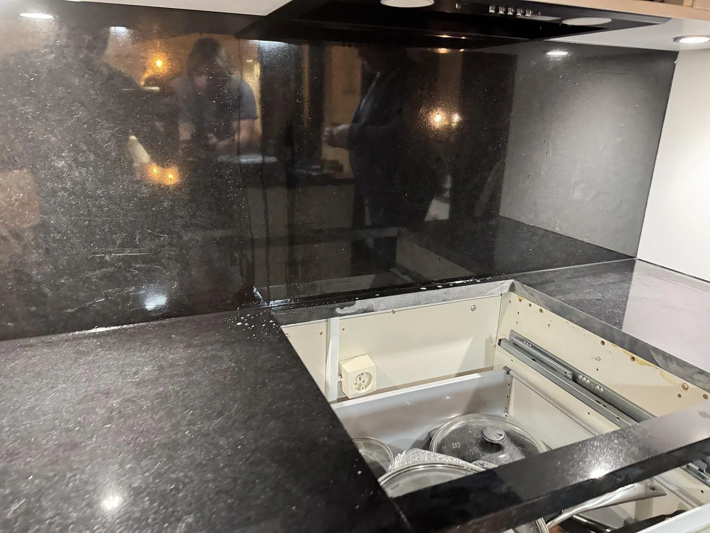 Køkkenbordplade i Nero Assoluto, Göteborg – billede 5
