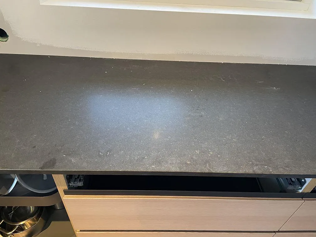Køkkenbordplade i Nero Assoluto, Halmstad – billede 7