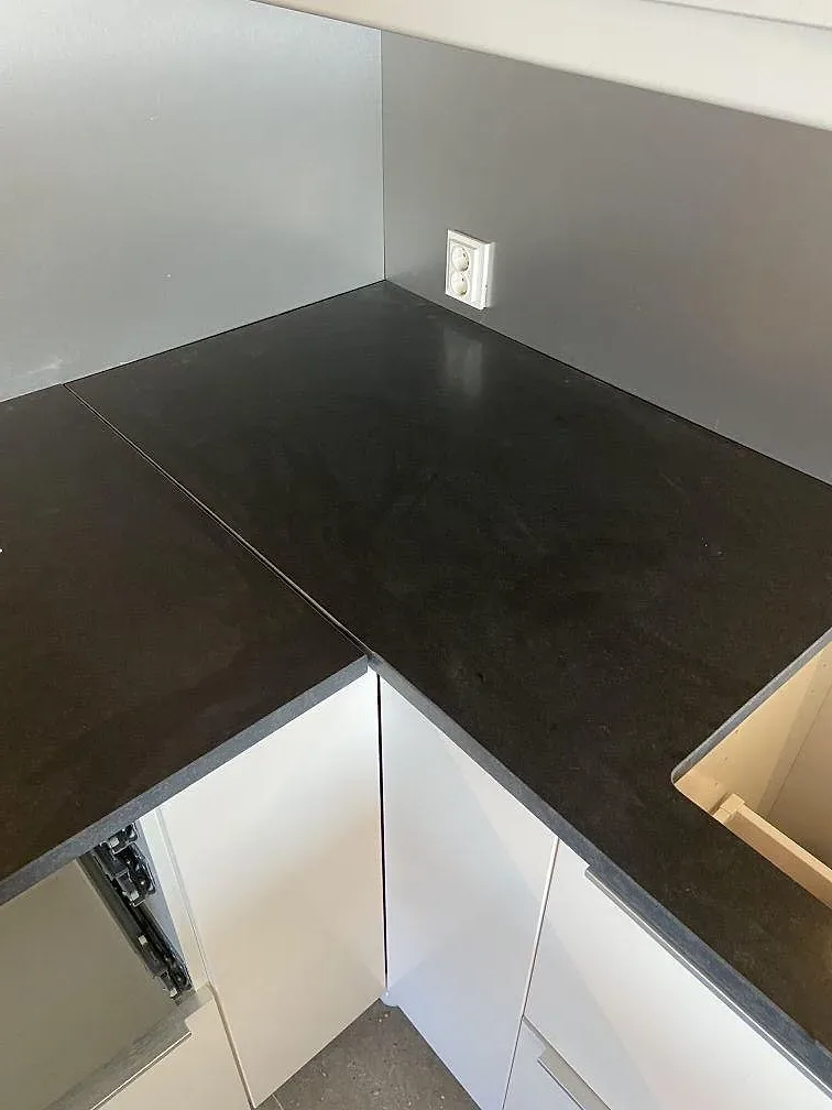 Køkkenbordplade i Nero Assoluto, Huskvarna – billede 3