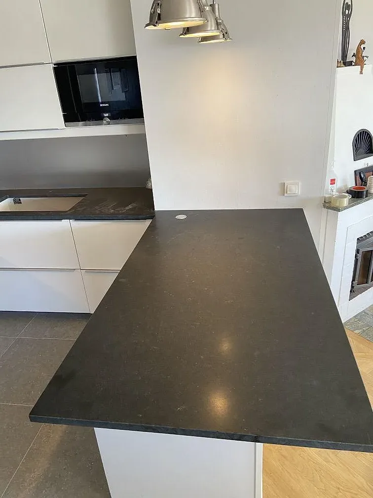 Køkkenbordplade i Nero Assoluto, Huskvarna – billede 2