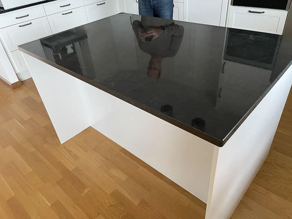 Køkkenbordplade i Nero Assoluto, Huskvarna – billede 4