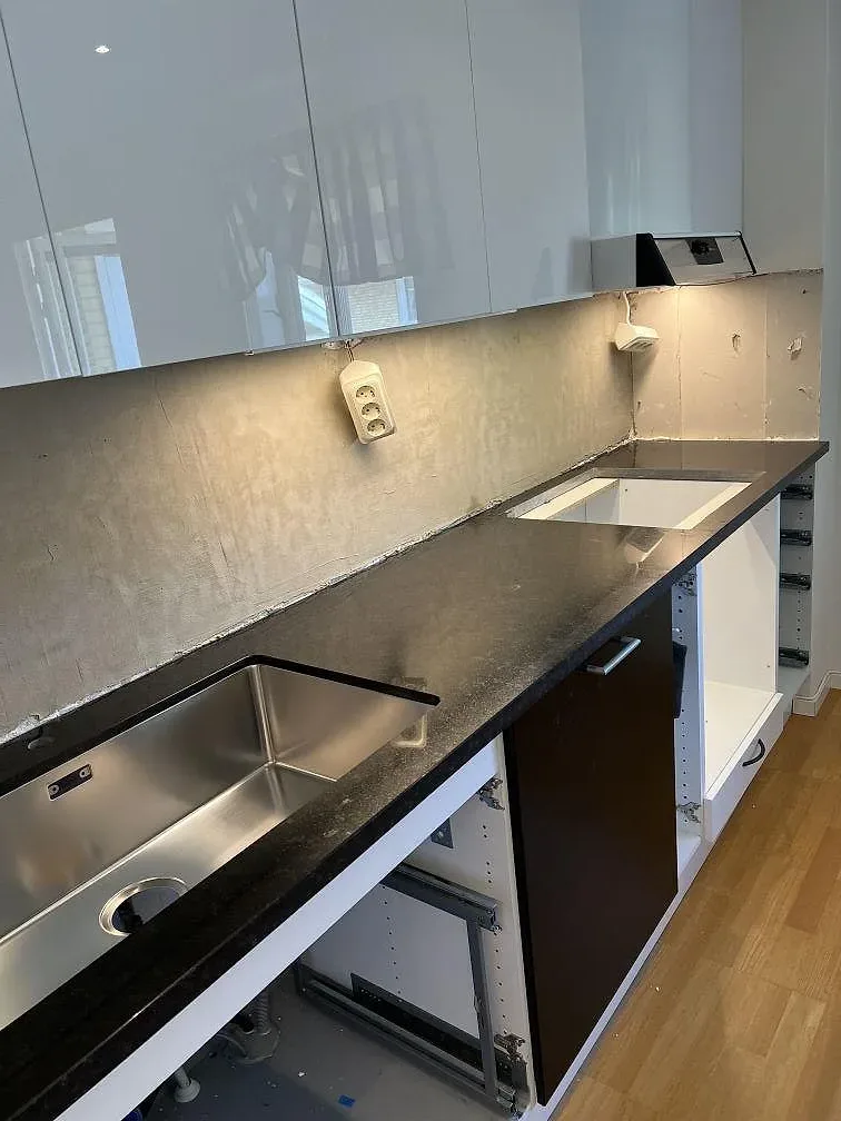 Gennemført projekt: Køkkenbordplade i Nero Assoluto, Kävlinge.