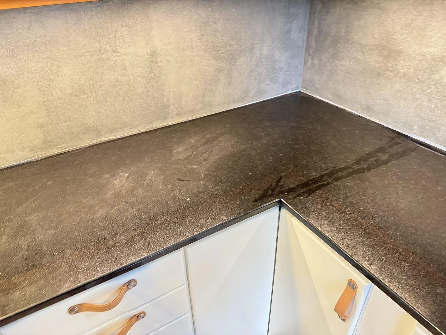 Køkkenbordplade i Nero Assoluto, Kristianstad – billede 2