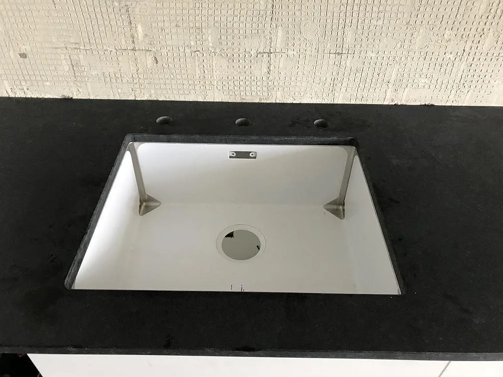 Køkkenbordplade i Nero Assoluto, Landskrona – billede 3