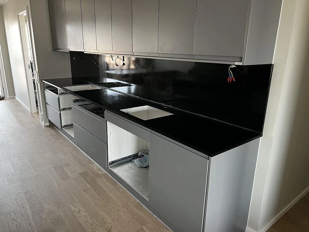 Køkkenbordplade i Nero Assoluto, Limhamn