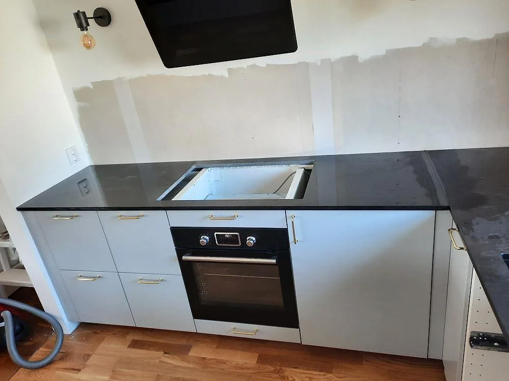 Køkkenbordplade i Nero Assoluto, Lomma – billede 5