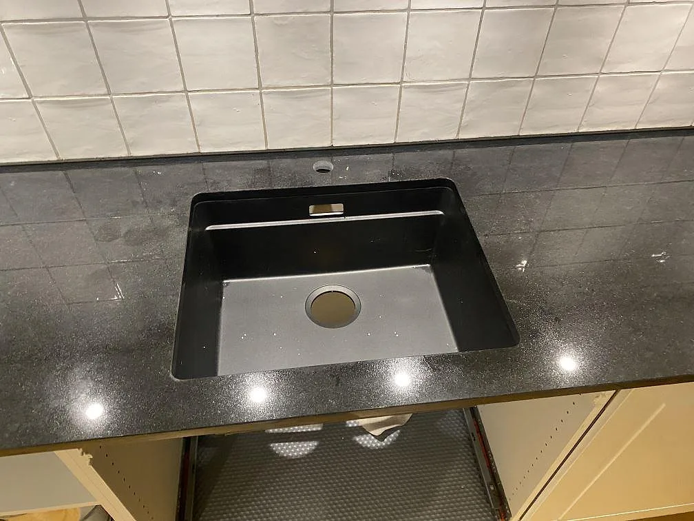 Køkkenbordplade i Nero Assoluto, Lomma – billede 7