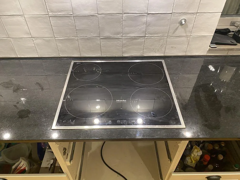 Køkkenbordplade i Nero Assoluto, Lomma – billede 6