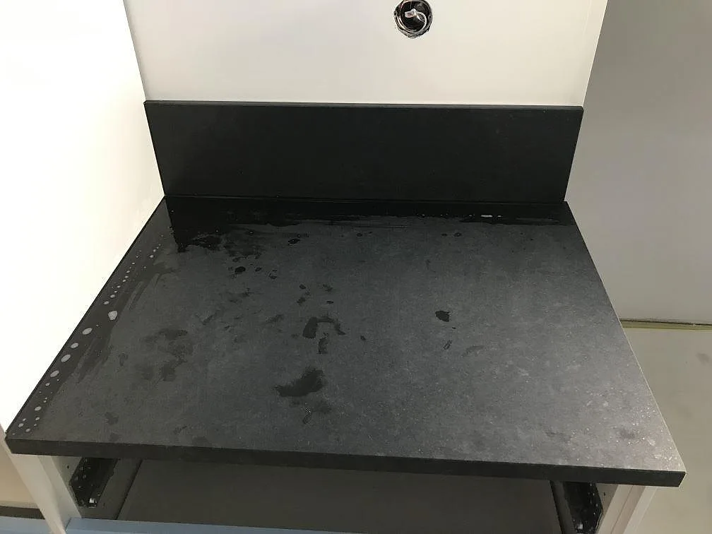 Køkkenbordplade i Nero Assoluto, Malmö – billede 5