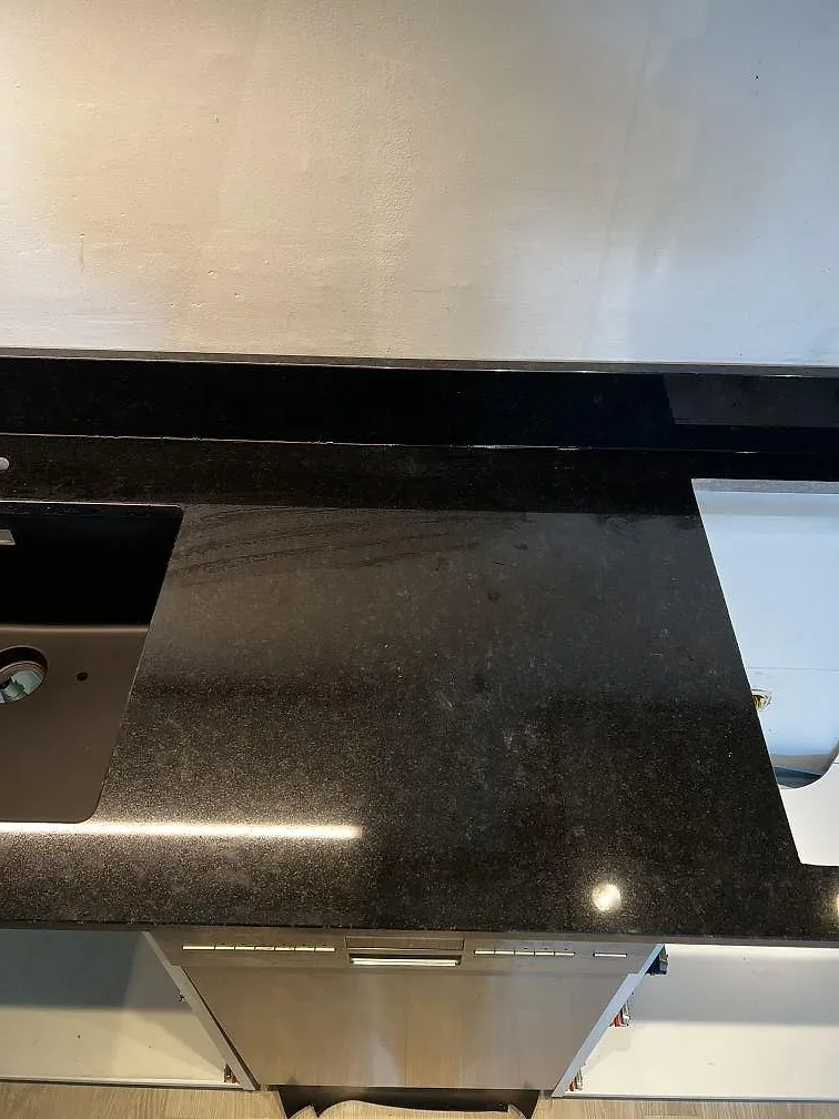 Køkkenbordplade i Nero Assoluto, Malmö – billede 4