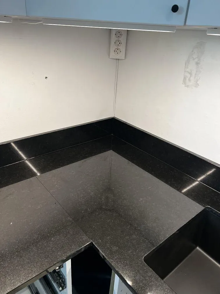 Køkkenbordplade i Nero Assoluto, Malmö – billede 6