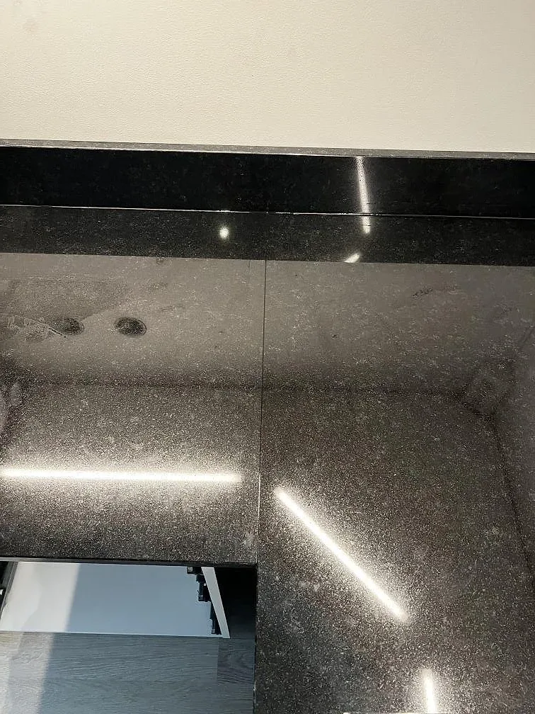 Køkkenbordplade i Nero Assoluto, Malmö – billede 7