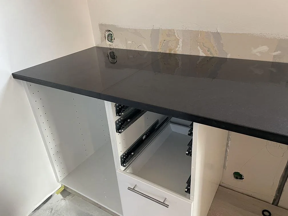 Køkkenbordplade i Nero Assoluto, Malmö – billede 6