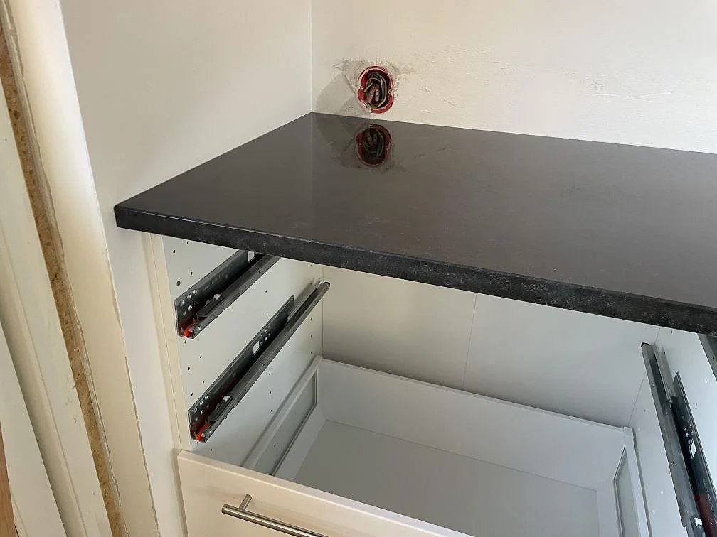 Køkkenbordplade i Nero Assoluto, Malmö – billede 8