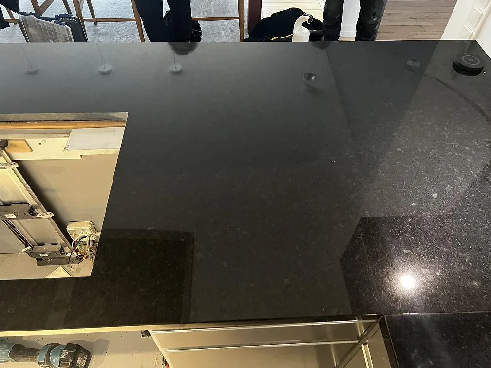 Køkkenbordplade i Nero Assoluto, Malmö – billede 3