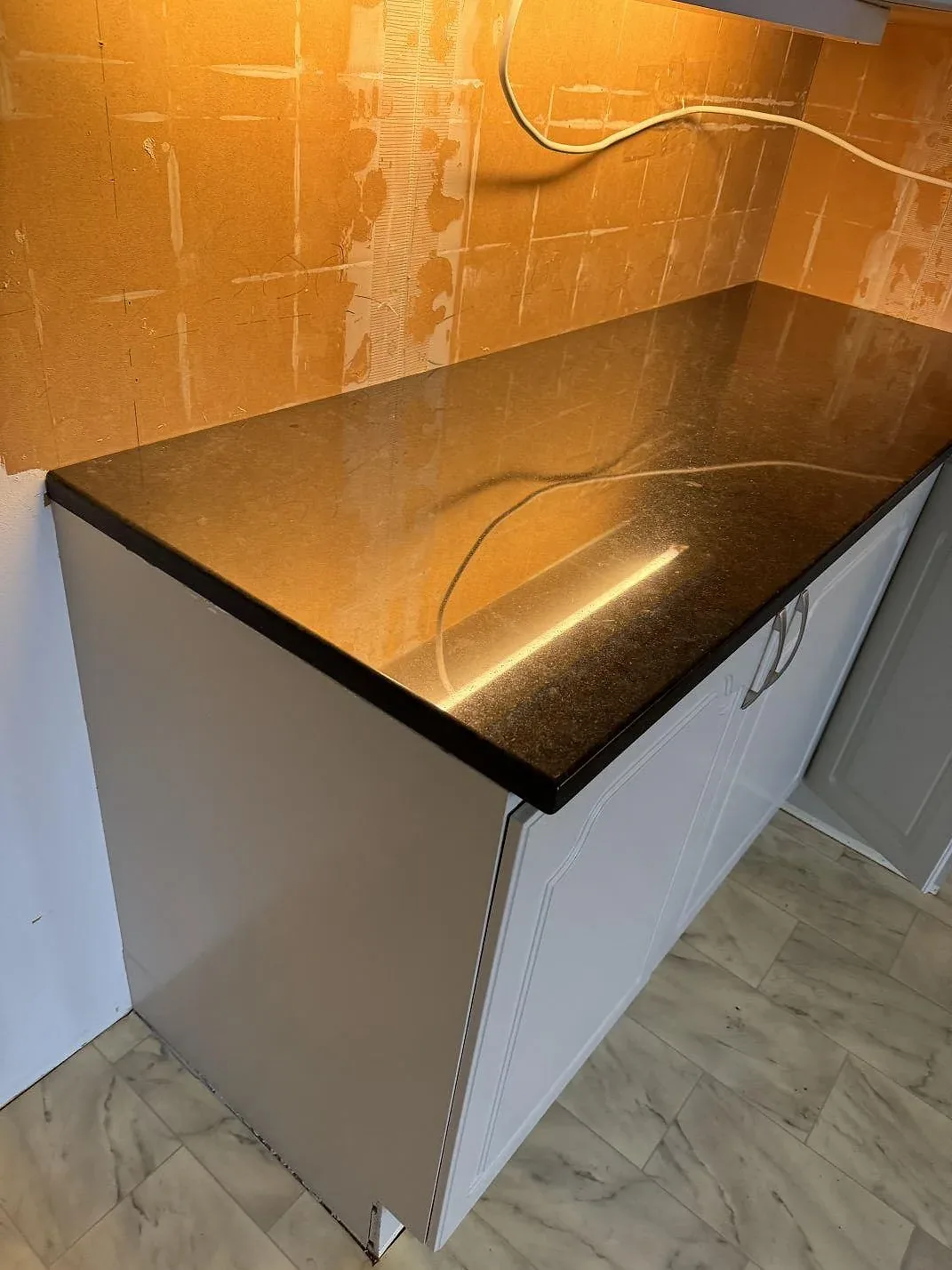 Køkkenbordplade i Nero Assoluto, Malmö – billede 4