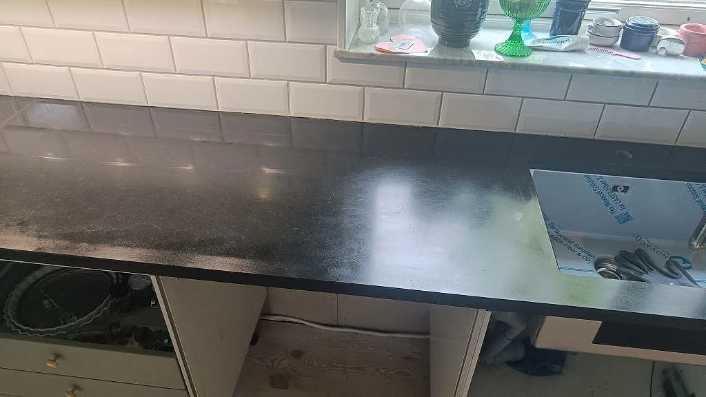 Køkkenbordplade i Nero Assoluto, Malmö – billede 8