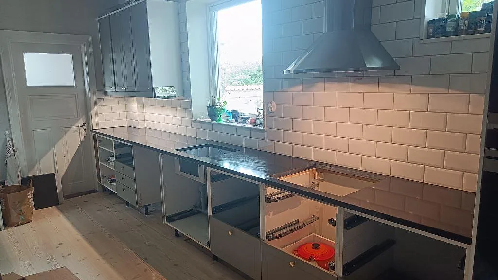 Gennemført projekt: Køkkenbordplade i Nero Assoluto, Malmö.