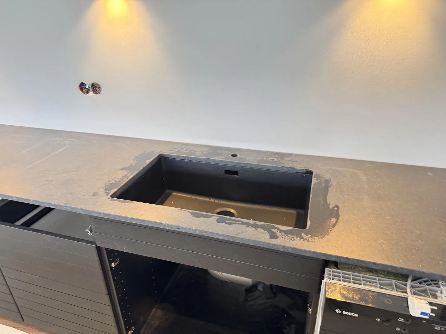 Køkkenbordplade i Nero Assoluto, Malmö – billede 3