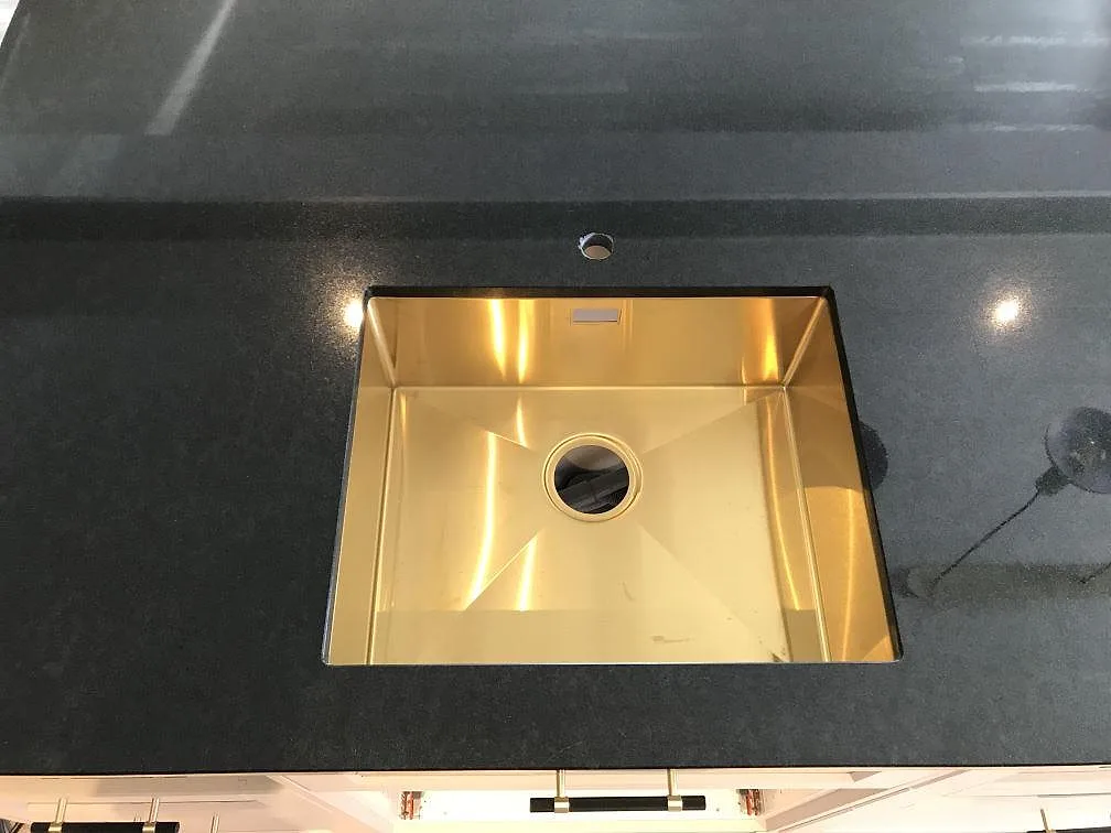 Køkkenbordplade i Nero Assoluto, Perstorp – billede 3