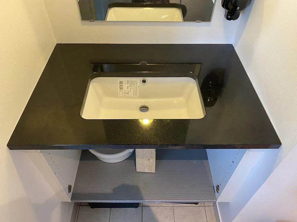 Køkkenbordplade i Nero Assoluto, Roskilde – billede 5