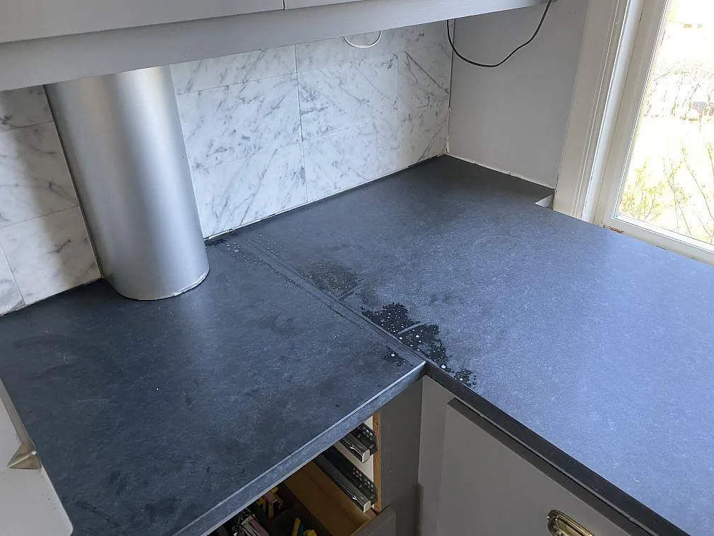 Køkkenbordplade i Nero Assoluto, Sävedalen – billede 6