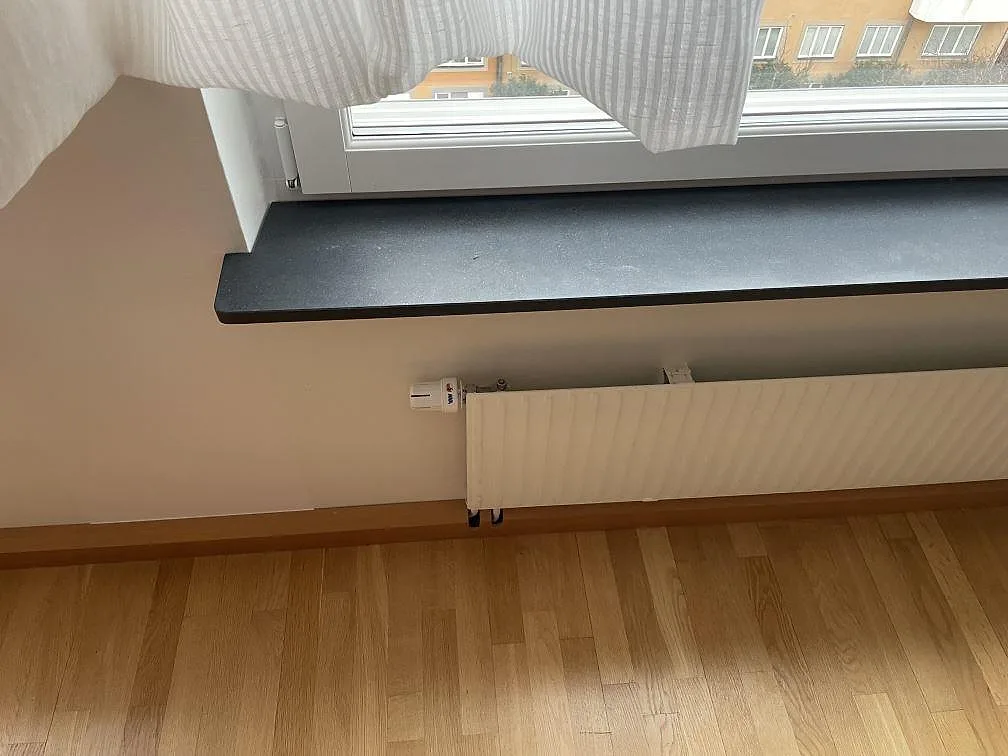 Vindueskarm i Nero Assoluto, Stockholm – billede 3