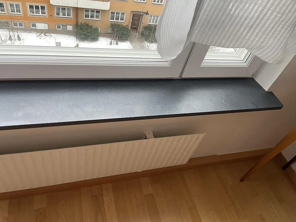 Vindueskarm i Nero Assoluto, Stockholm – billede 2