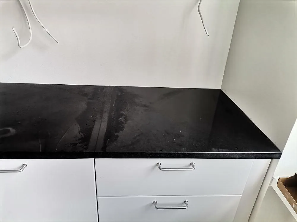 Køkkenbordplade i Nero Assoluto-granit, Sundbyberg