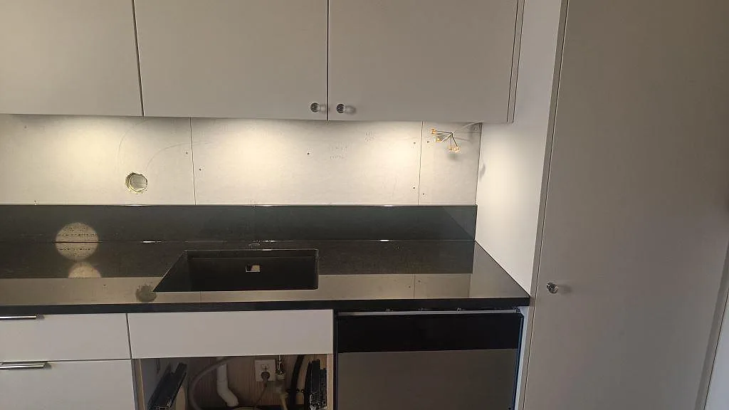 Køkkenbordplade i Nero Assoluto, Tibro – billede 5