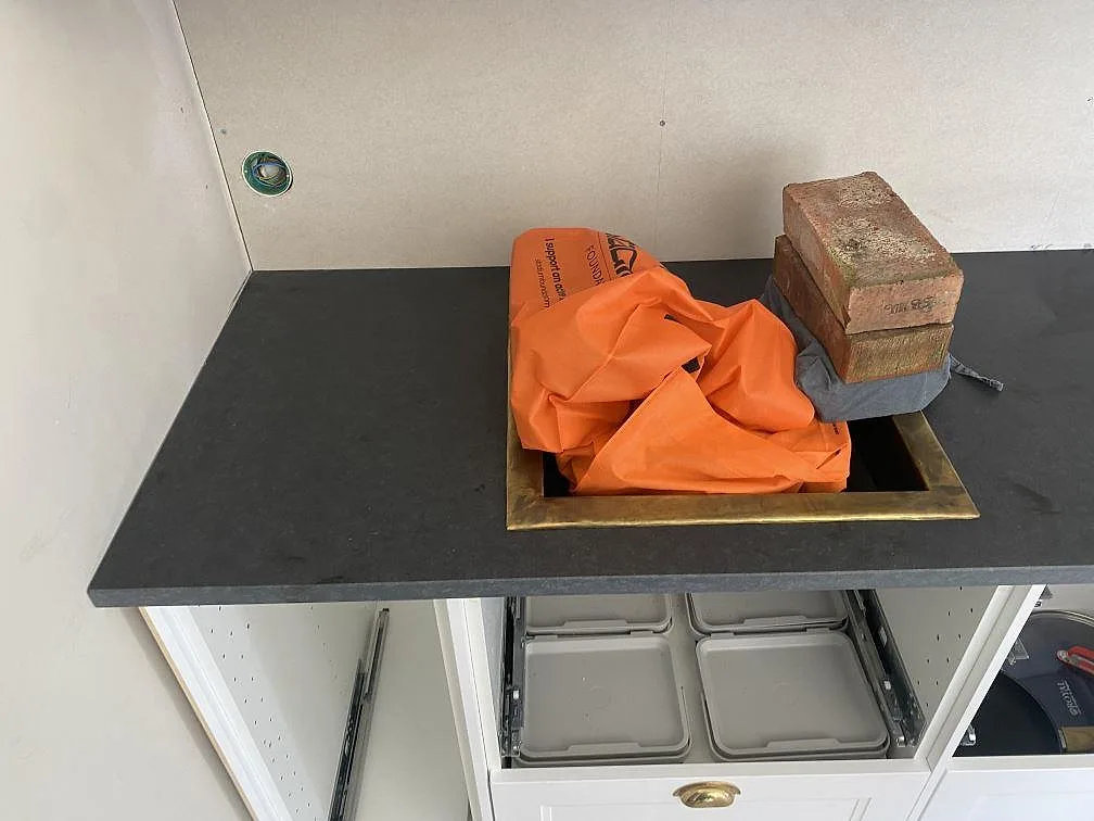 Køkkenbordplade i Nero Assoluto, Västerlanda – billede 6
