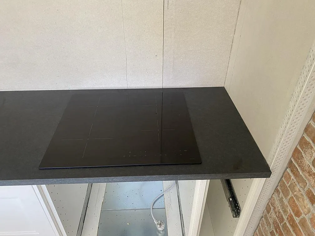 Køkkenbordplade i Nero Assoluto, Västerlanda – billede 5