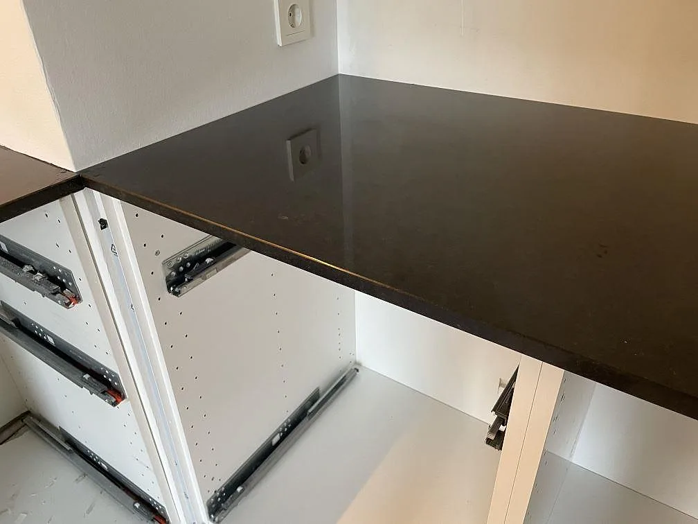 Køkkenbordplade i Nero Assoluto, Vellinge – billede 5