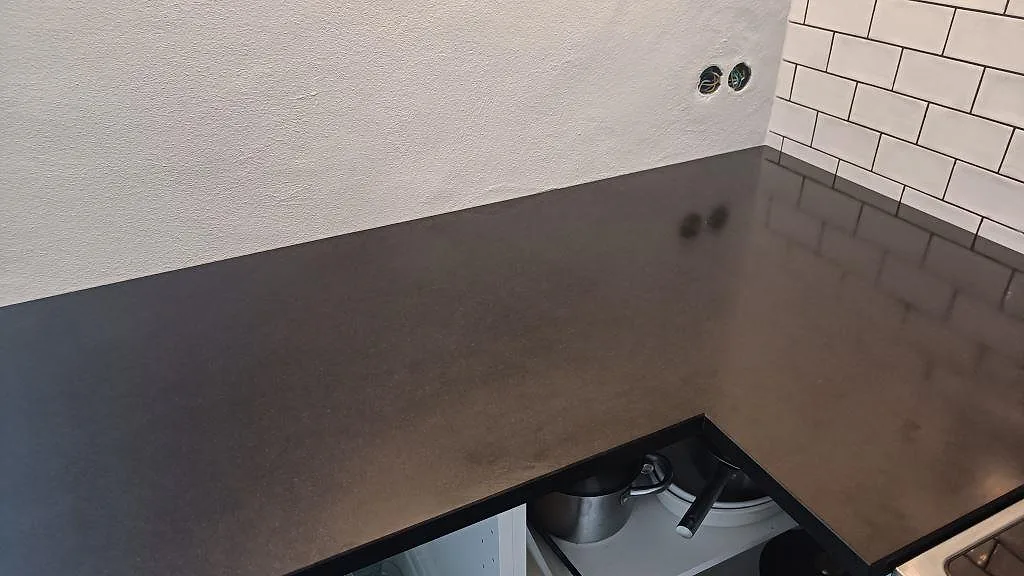 Køkkenbordplade i Nero Assoluto, Ystad – billede 3