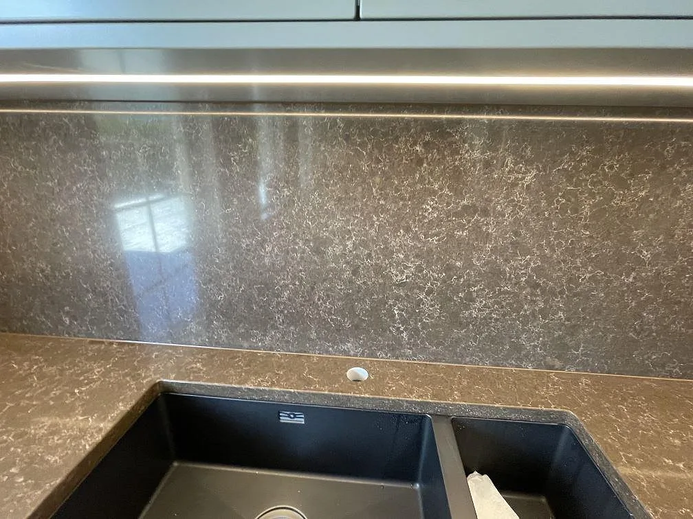 Køkkenbordplade i Noble Athos Brown, Järfälla – billede 4