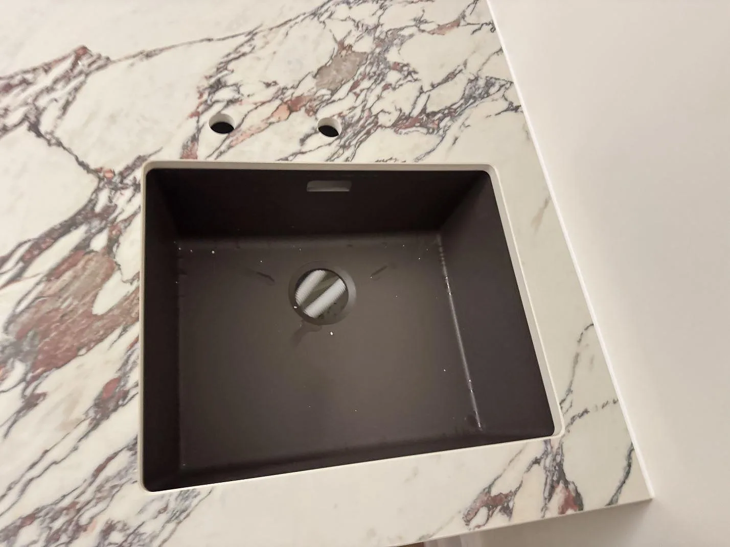 Køkkenbordplade i Nuovo Corso Arabescato Viola, Helsingborg – billede 3