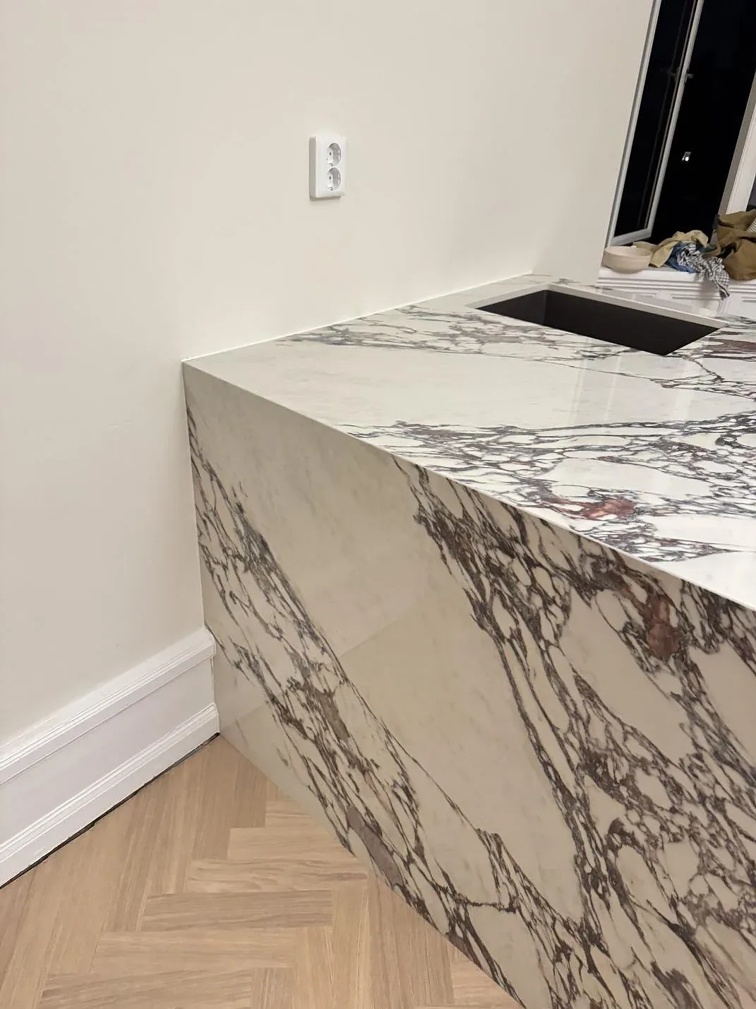 Køkkenbordplade i Nuovo Corso Arabescato Viola, Helsingborg – billede 7