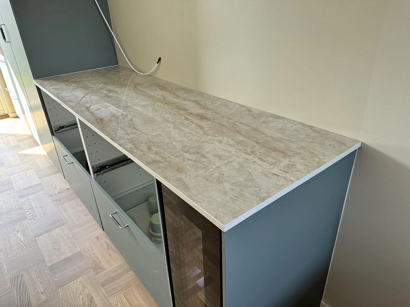 Køkkenbordplade i Nuovo Corso Taj Mahal, Malmö – billede 2