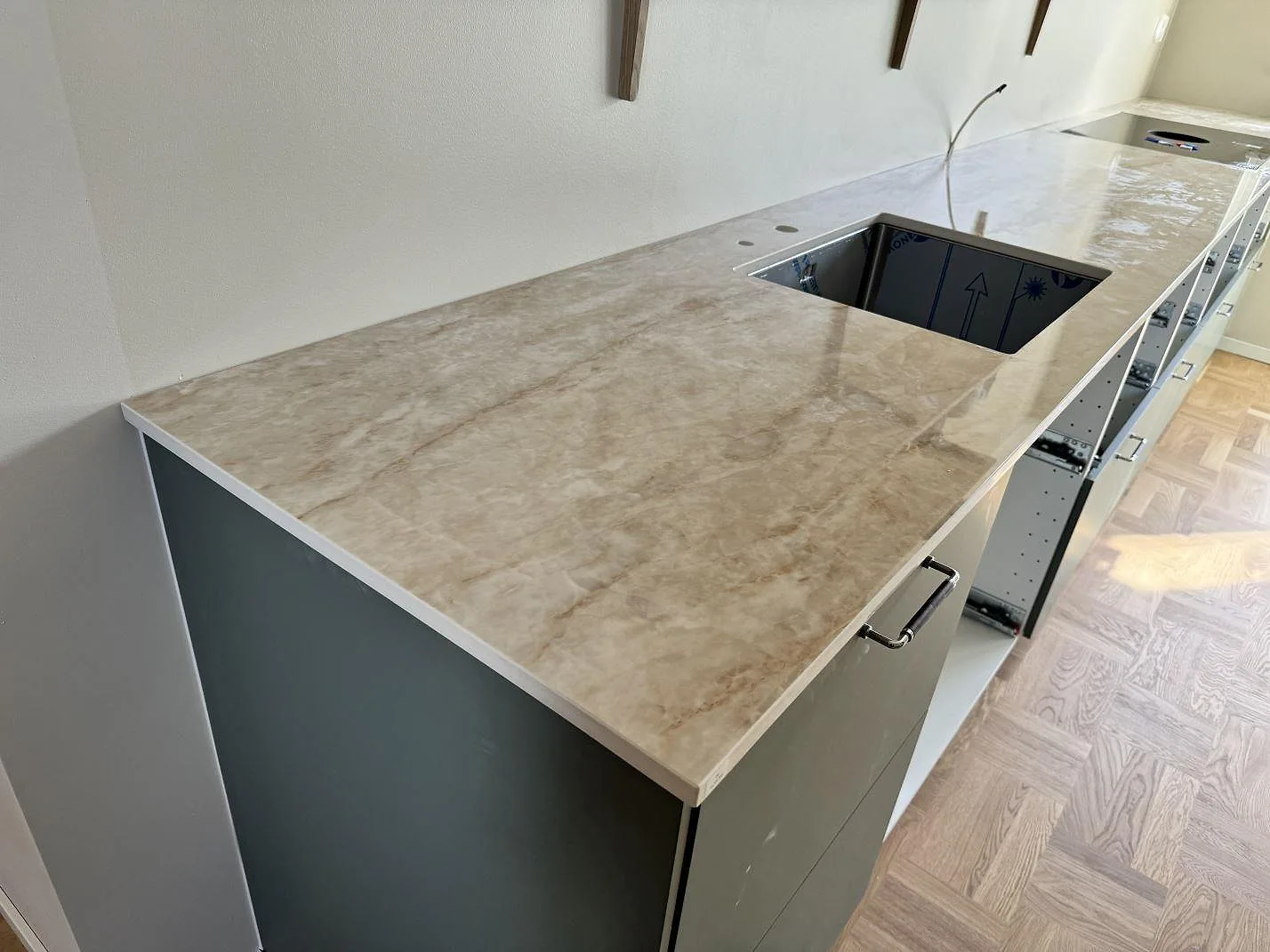 Køkkenbordplade i Nuovo Corso Taj Mahal, Malmö