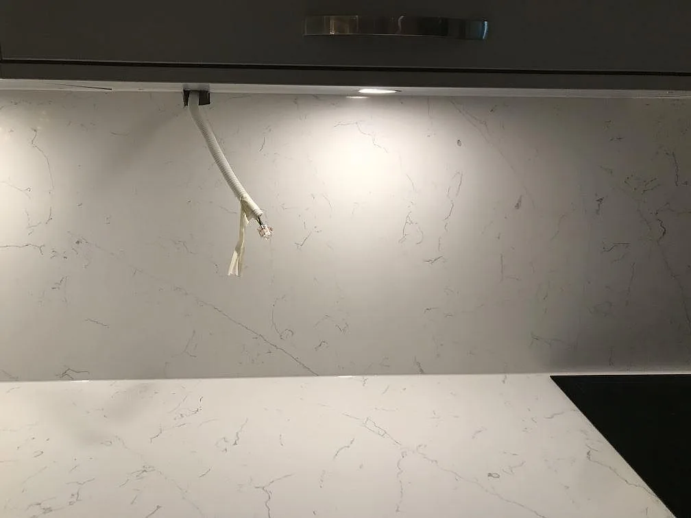 Køkkenbordplade i Quarella Bianco Saturno, Genarp – billede 6