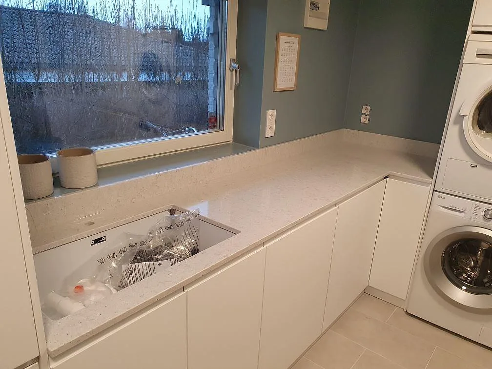 Køkkenbordplade i Quarella Bianco Savoia, Hässelby – billede 2