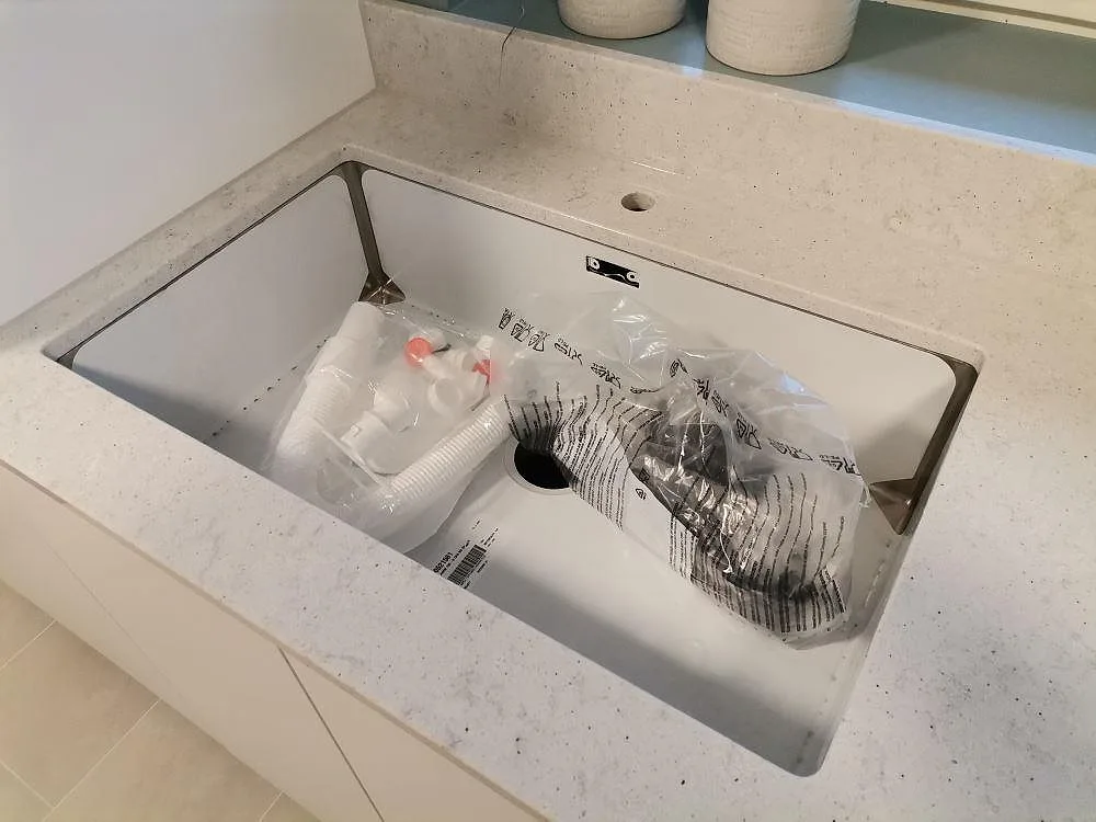 Køkkenbordplade i Quarella Bianco Savoia, Hässelby – billede 5